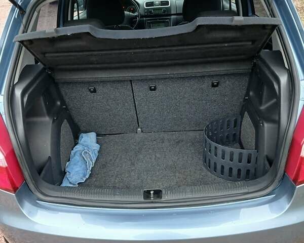 Синий Шкода Фабия, объемом двигателя 1.39 л и пробегом 176 тыс. км за 4200 $, фото 23 на Automoto.ua