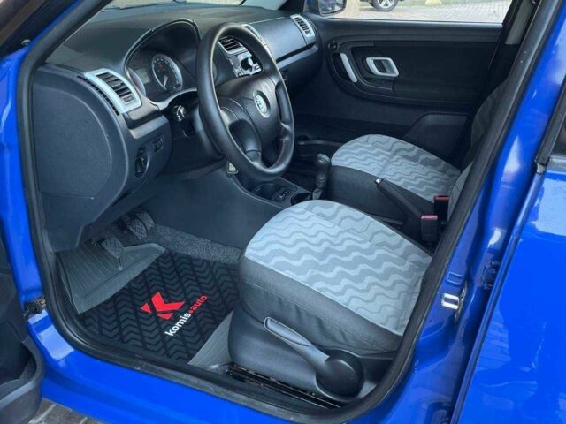 Синий Шкода Фабия, объемом двигателя 1.4 л и пробегом 200 тыс. км за 4699 $, фото 16 на Automoto.ua