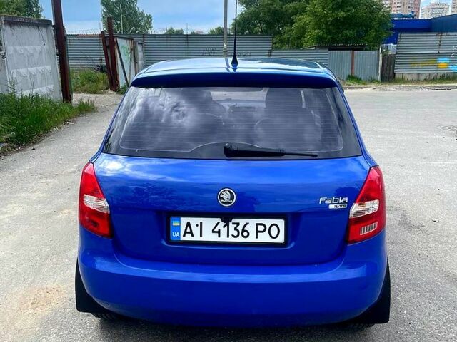 Синій Шкода Фабія, об'ємом двигуна 1.4 л та пробігом 280 тис. км за 5100 $, фото 4 на Automoto.ua