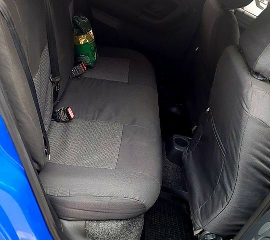 Синій Шкода Фабія, об'ємом двигуна 1.4 л та пробігом 0 тис. км за 3900 $, фото 7 на Automoto.ua