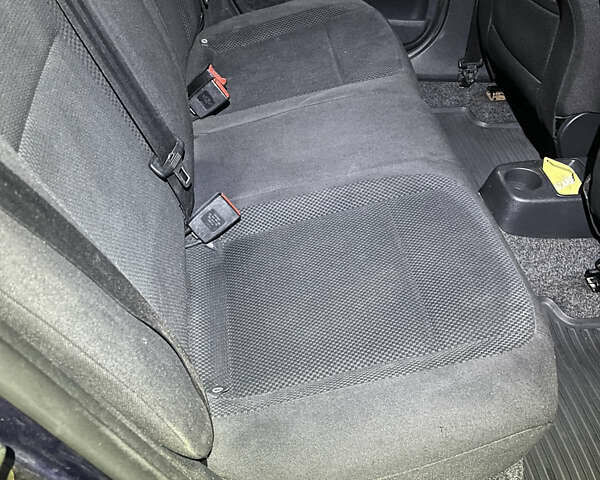 Синий Шкода Фабия, объемом двигателя 1.2 л и пробегом 188 тыс. км за 4200 $, фото 16 на Automoto.ua