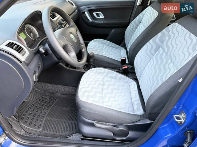 Синий Шкода Фабия, объемом двигателя 1.4 л и пробегом 236 тыс. км за 4900 $, фото 17 на Automoto.ua