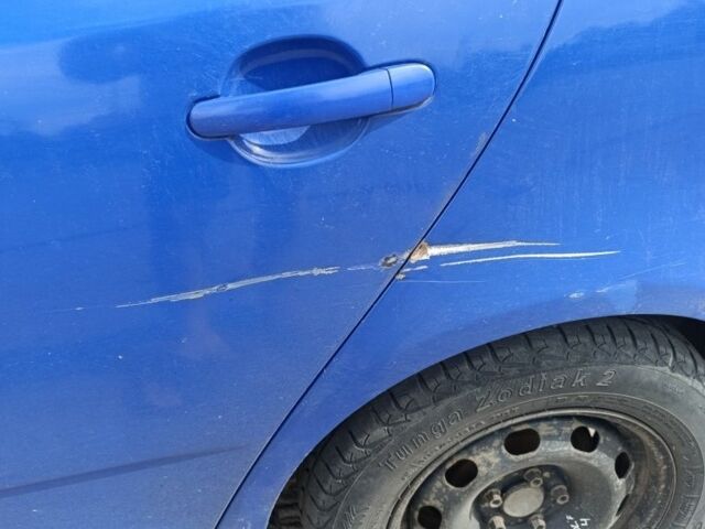 Синий Шкода Фабия, объемом двигателя 1.4 л и пробегом 600 тыс. км за 2500 $, фото 7 на Automoto.ua