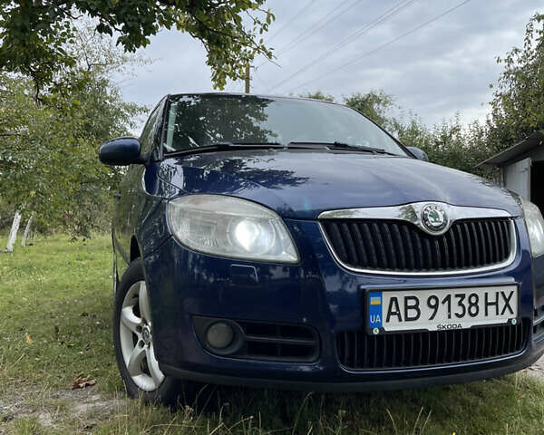 Синий Шкода Фабия, объемом двигателя 1.2 л и пробегом 188 тыс. км за 4200 $, фото 3 на Automoto.ua