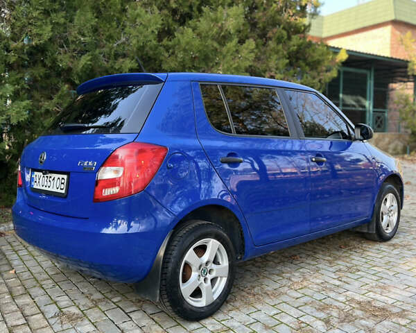 Шкода Фабия 2008 в Харькове на Automoto.ua Синий Шкода Фабия, объемом двигателя 1.39 л и пробегом 222 тыс. км за 4850 $, фото 2 на Automoto.ua