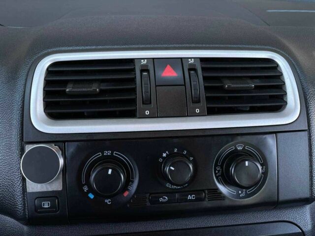 Синий Шкода Фабия, объемом двигателя 1.4 л и пробегом 200 тыс. км за 4699 $, фото 4 на Automoto.ua