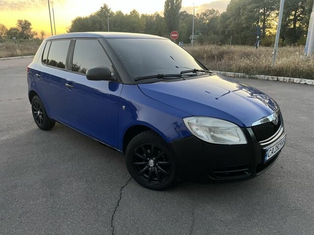 Синій Шкода Фабія, об'ємом двигуна 1.2 л та пробігом 100 тис. км за 3000 $, фото 1 на Automoto.ua