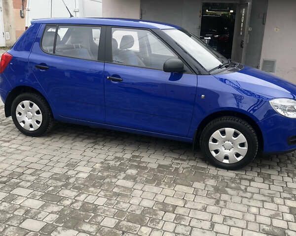 Синій Шкода Фабія, об'ємом двигуна 1.2 л та пробігом 2 тис. км за 8600 $, фото 2 на Automoto.ua