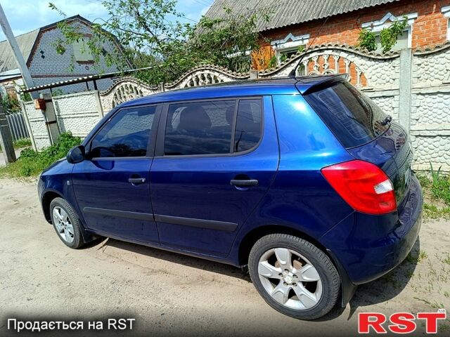 Синий Шкода Фабия, объемом двигателя 1.2 л и пробегом 136 тыс. км за 3900 $, фото 1 на Automoto.ua