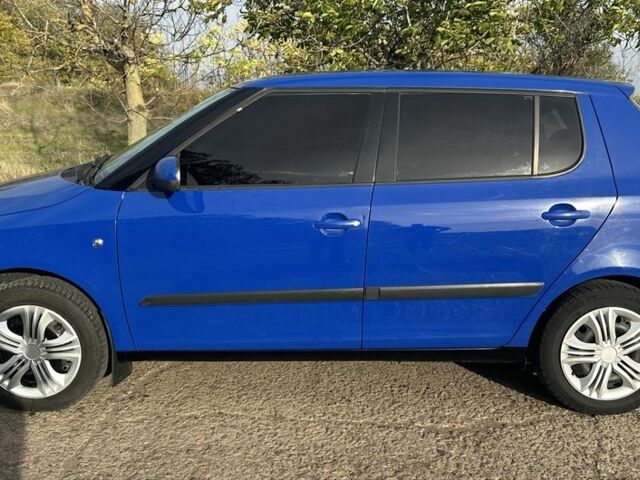 Шкода Фабия 2008 в Татарбунарах на Automoto.ua Синий Шкода Фабия, объемом двигателя 1.4 л и пробегом 220 тыс. км за 4400 $, фото 2 на Automoto.ua