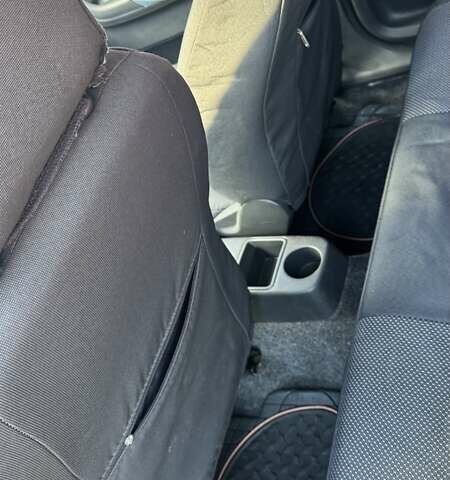 Шкода Фабия 2008 в Обухове на Automoto.ua Синий Шкода Фабия, объемом двигателя 1.2 л и пробегом 210 тыс. км за 3400 $, фото 11 на Automoto.ua