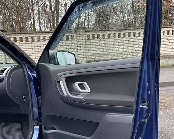 Синий Шкода Фабия, объемом двигателя 1.39 л и пробегом 280 тыс. км за 4800 $, фото 17 на Automoto.ua