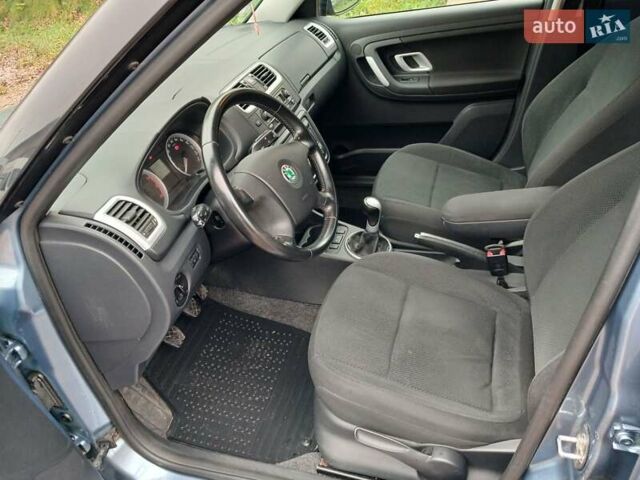 Синий Шкода Фабия, объемом двигателя 1.39 л и пробегом 176 тыс. км за 4200 $, фото 18 на Automoto.ua