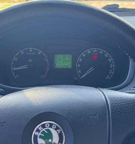 Шкода Фабия 2008 в Обухове на Automoto.ua Синий Шкода Фабия, объемом двигателя 1.2 л и пробегом 210 тыс. км за 3400 $, фото 16 на Automoto.ua