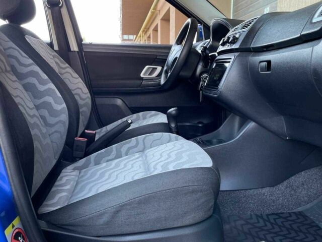 Синий Шкода Фабия, объемом двигателя 1.4 л и пробегом 200 тыс. км за 4699 $, фото 12 на Automoto.ua