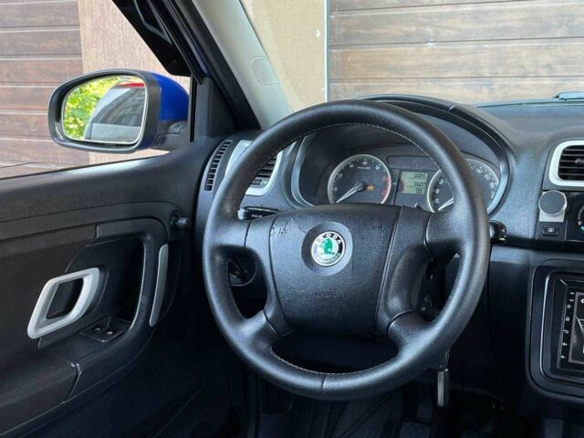 Синий Шкода Фабия, объемом двигателя 1.4 л и пробегом 200 тыс. км за 4699 $, фото 14 на Automoto.ua