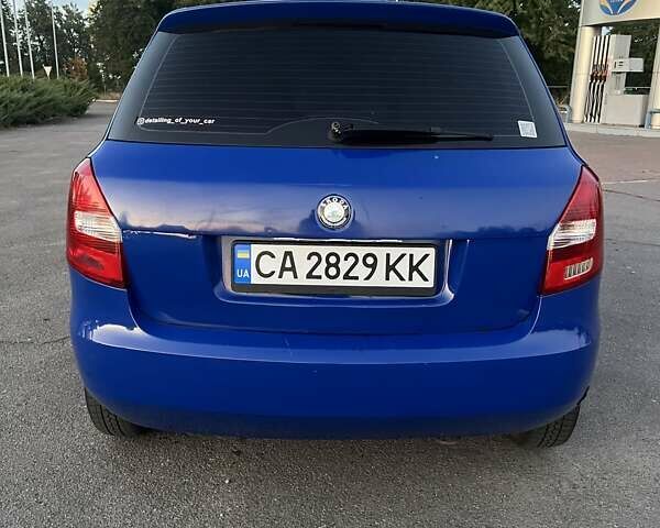 Синій Шкода Фабія, об'ємом двигуна 1.2 л та пробігом 250 тис. км за 2800 $, фото 3 на Automoto.ua