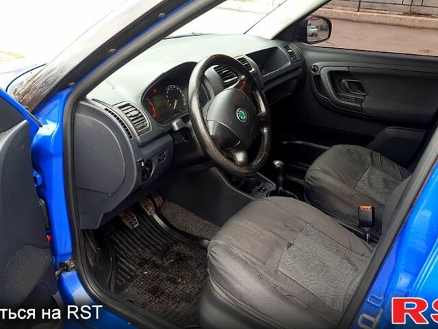 Синій Шкода Фабія, об'ємом двигуна 1.4 л та пробігом 0 тис. км за 3900 $, фото 3 на Automoto.ua