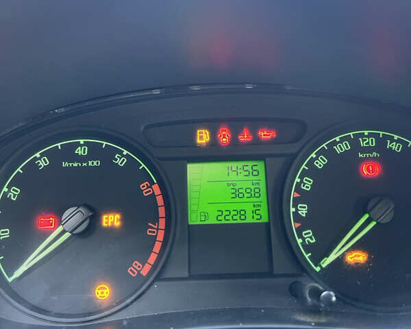 Шкода Фабия 2008 в Харькове на Automoto.ua Синий Шкода Фабия, объемом двигателя 1.39 л и пробегом 222 тыс. км за 4850 $, фото 19 на Automoto.ua