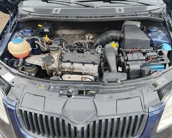 Синий Шкода Фабия, объемом двигателя 1.2 л и пробегом 138 тыс. км за 5200 $, фото 10 на Automoto.ua