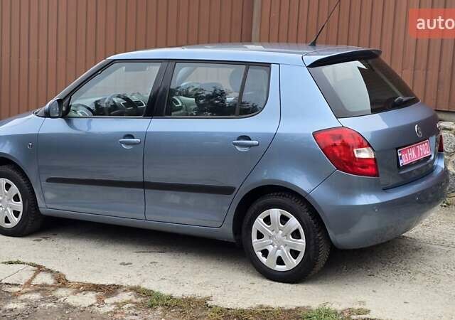 Синій Шкода Фабія, об'ємом двигуна 1.6 л та пробігом 100 тис. км за 7999 $, фото 26 на Automoto.ua
