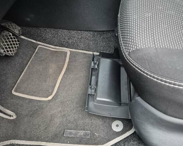 Синий Шкода Фабия, объемом двигателя 1.6 л и пробегом 144 тыс. км за 6999 $, фото 23 на Automoto.ua