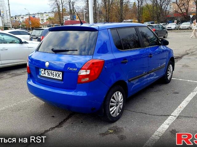Синій Шкода Фабія, об'ємом двигуна 1.4 л та пробігом 0 тис. км за 3900 $, фото 2 на Automoto.ua