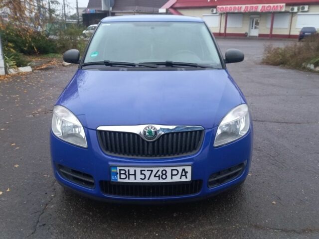 Синий Шкода Фабия, объемом двигателя 1.2 л и пробегом 188 тыс. км за 4500 $, фото 1 на Automoto.ua
