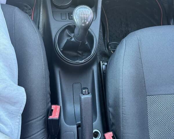 Шкода Фабия 2008 в Обухове на Automoto.ua Синий Шкода Фабия, объемом двигателя 1.2 л и пробегом 210 тыс. км за 3400 $, фото 14 на Automoto.ua