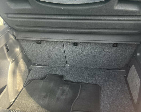 Синий Шкода Фабия, объемом двигателя 1.6 л и пробегом 160 тыс. км за 6799 $, фото 28 на Automoto.ua