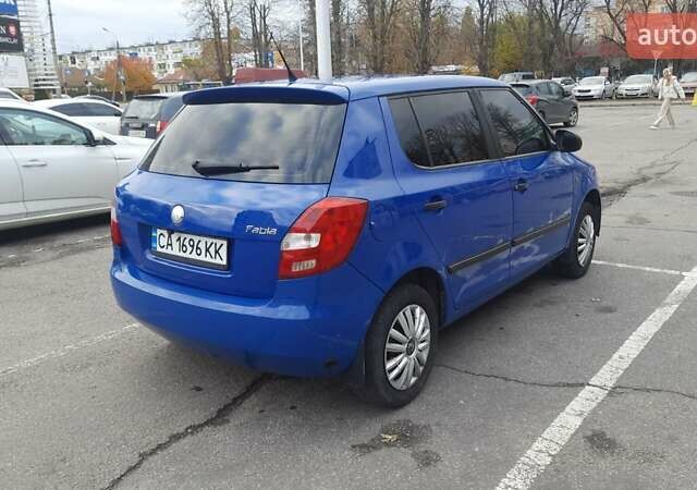 Синій Шкода Фабія, об'ємом двигуна 1.39 л та пробігом 196 тис. км за 4100 $, фото 10 на Automoto.ua