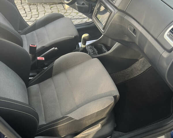 Синий Шкода Фабия, объемом двигателя 1.6 л и пробегом 160 тыс. км за 6799 $, фото 22 на Automoto.ua