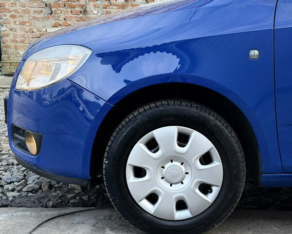 Синий Шкода Фабия, объемом двигателя 1.4 л и пробегом 236 тыс. км за 4900 $, фото 14 на Automoto.ua