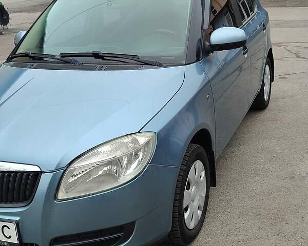 Синий Шкода Фабия, объемом двигателя 1.2 л и пробегом 199 тыс. км за 4800 $, фото 4 на Automoto.ua