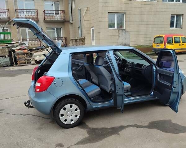 Синий Шкода Фабия, объемом двигателя 1.2 л и пробегом 199 тыс. км за 4800 $, фото 14 на Automoto.ua
