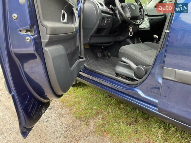 Синий Шкода Фабия, объемом двигателя 1.2 л и пробегом 188 тыс. км за 4200 $, фото 15 на Automoto.ua