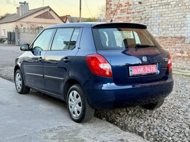 Синий Шкода Фабия, объемом двигателя 1.6 л и пробегом 173 тыс. км за 6200 $, фото 4 на Automoto.ua
