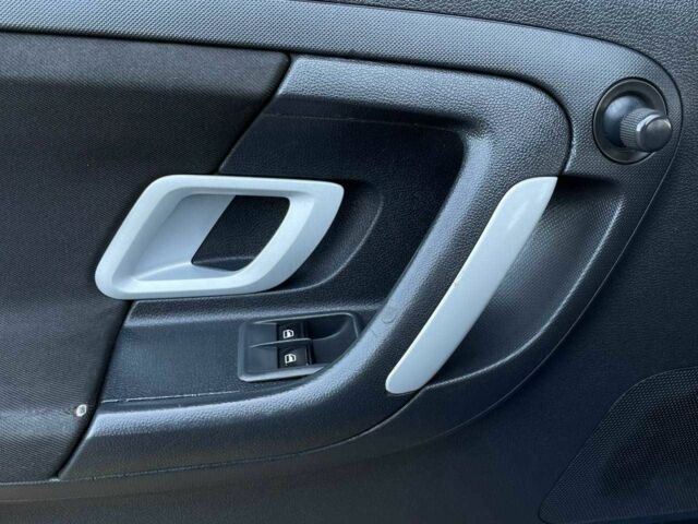 Синий Шкода Фабия, объемом двигателя 1.4 л и пробегом 200 тыс. км за 4699 $, фото 15 на Automoto.ua