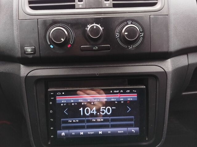 Синій Шкода Фабія, об'ємом двигуна 1.2 л та пробігом 274 тис. км за 3500 $, фото 17 на Automoto.ua