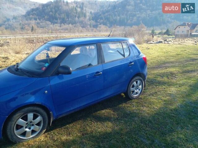 Синій Шкода Фабія, об'ємом двигуна 1.2 л та пробігом 180 тис. км за 4200 $, фото 3 на Automoto.ua