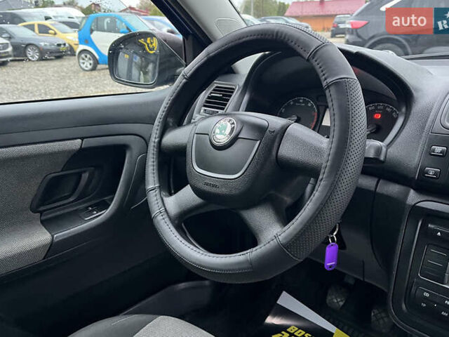 Синій Шкода Фабія, об'ємом двигуна 1.2 л та пробігом 189 тис. км за 5300 $, фото 22 на Automoto.ua