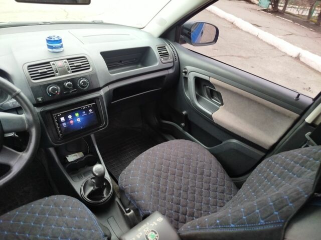 Синій Шкода Фабія, об'ємом двигуна 1.2 л та пробігом 274 тис. км за 3500 $, фото 15 на Automoto.ua