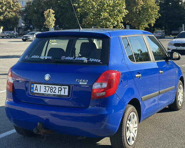 Синий Шкода Фабия, объемом двигателя 1.2 л и пробегом 239 тыс. км за 5500 $, фото 5 на Automoto.ua