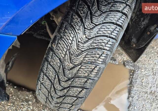 Синий Шкода Фабия, объемом двигателя 1.2 л и пробегом 226 тыс. км за 2699 $, фото 4 на Automoto.ua