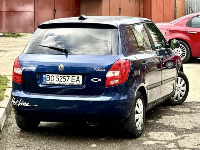 Синий Шкода Фабия, объемом двигателя 0 л и пробегом 170 тыс. км за 3330 $, фото 3 на Automoto.ua