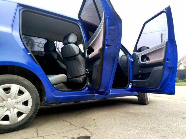 Синій Шкода Фабія, об'ємом двигуна 1.2 л та пробігом 274 тис. км за 3500 $, фото 12 на Automoto.ua