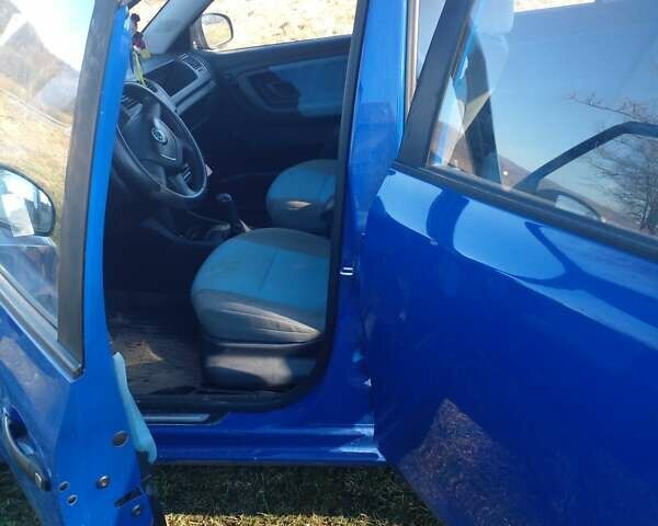 Синій Шкода Фабія, об'ємом двигуна 1.2 л та пробігом 180 тис. км за 4200 $, фото 2 на Automoto.ua