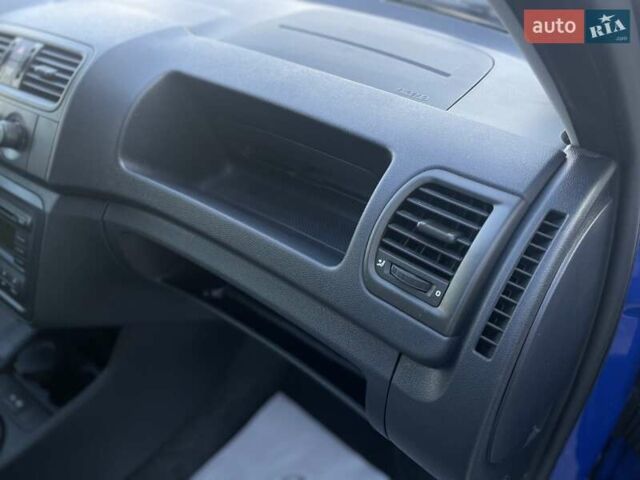 Синий Шкода Фабия, объемом двигателя 1.4 л и пробегом 195 тыс. км за 6900 $, фото 35 на Automoto.ua