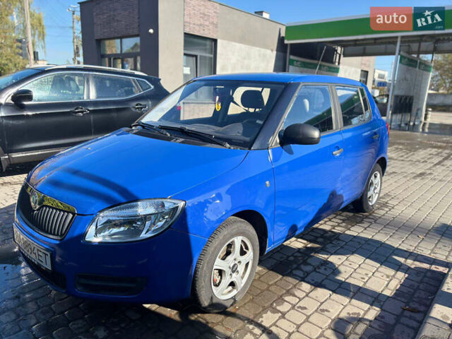 Синий Шкода Фабия, объемом двигателя 1.2 л и пробегом 151 тыс. км за 4000 $, фото 1 на Automoto.ua