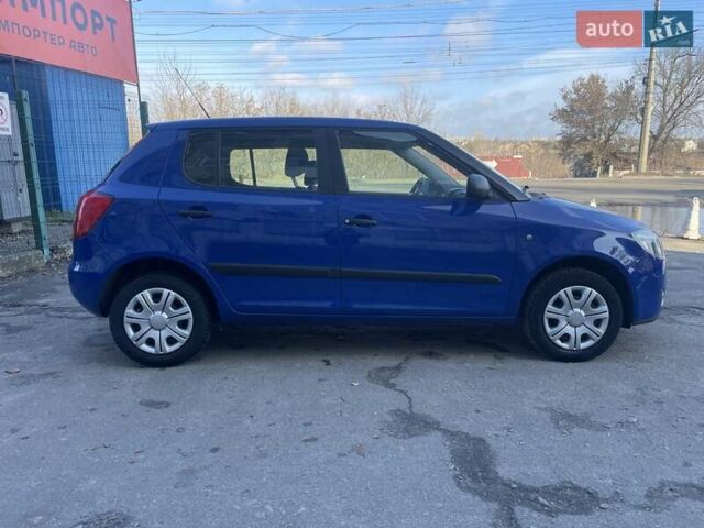 Синий Шкода Фабия, объемом двигателя 1.4 л и пробегом 195 тыс. км за 6900 $, фото 1 на Automoto.ua